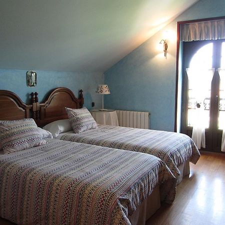 Villa Vivienda Sampedri Santillana del Mar Habitación foto